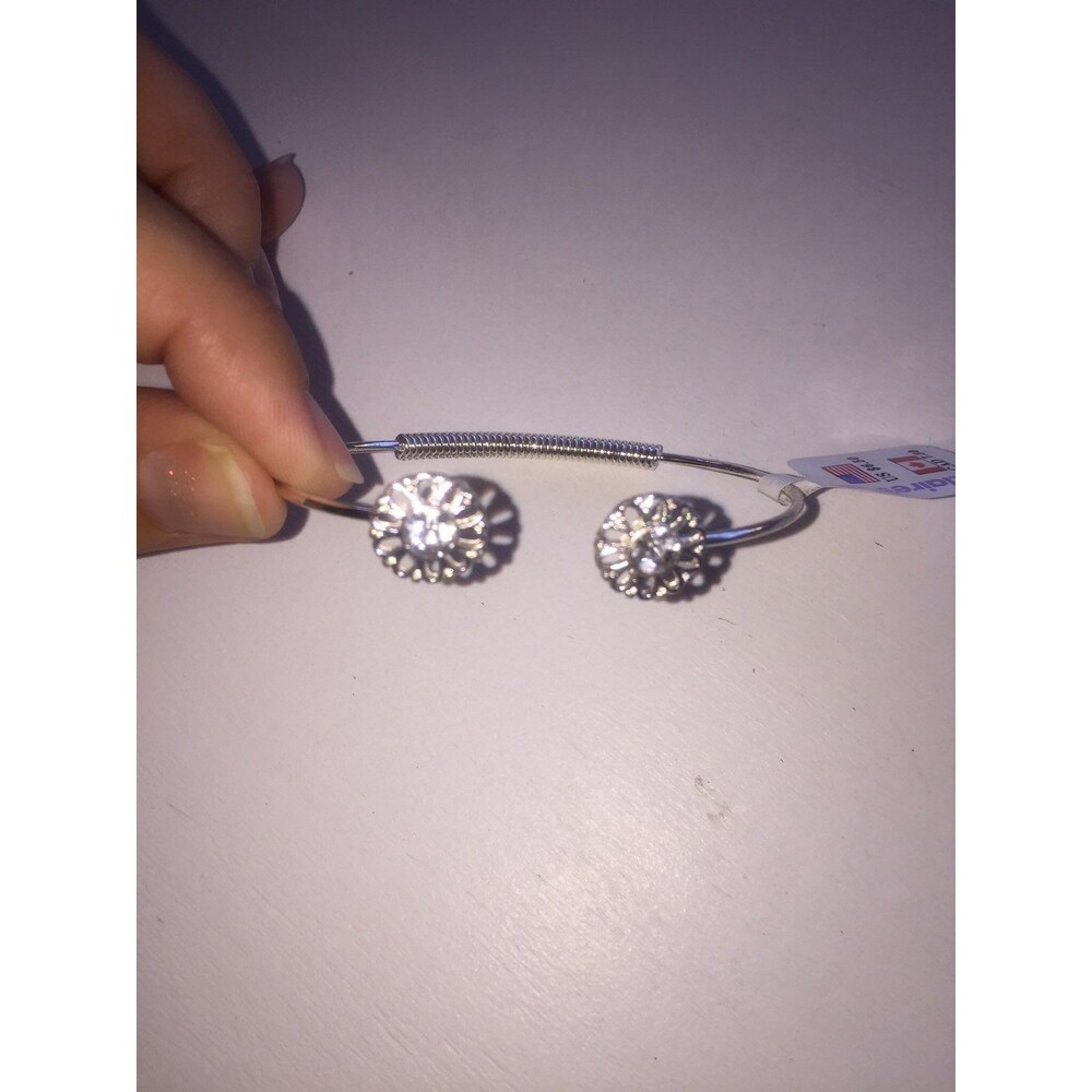 Beautiful open Bracelet from Claires NWT